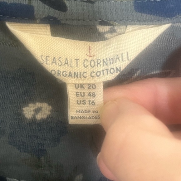 SEASALT CORNWALL Appplique Poppy Wade Easel 3/4 Sleeve Top - Picture 4 of 5